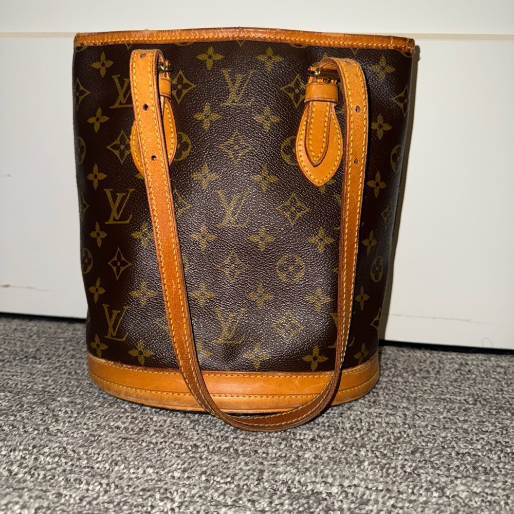 Louis Vuitton Monogram bucket bag